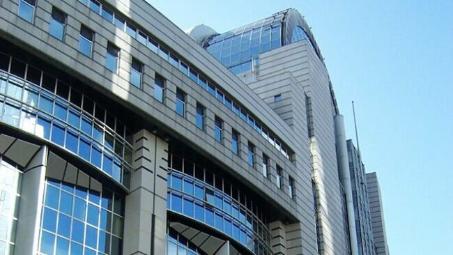 Parlamento-Europeo-talleres-independientes-espanoles_1370272977_414622_660x372