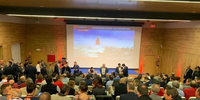 IX-Convencion-Anual-CertifiedFirst-asistentes_1412568758_441144_660x372
