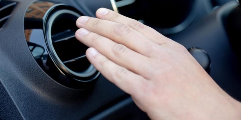 Por_qué_calienta_poco_Consejos_para_usar_bien_la_calefacción_del_coche_1636975754