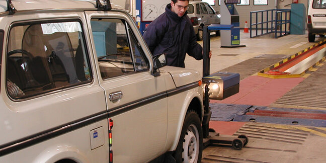 Los turismos de más de 10 años tienen el doble de posibilidades de no pasar la ITV