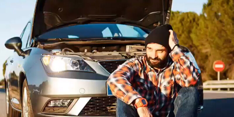 Cómo actuar en caso de sufrir una avería en carretera esta Semana Santa