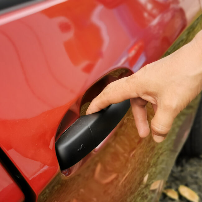 ¿Sabes por qué tu coche, en ocasiones, da calambre y cómo solucionarlo?