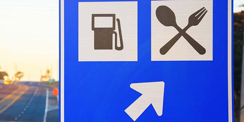 Estas son las nuevas señales que complementan a la de desvío a gasolinera: ¿sabes qué significan? Estas son las nuevas señales que complementan a la de desvío a gasolinera: ¿sabes qué significan?