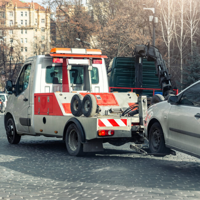 ¿Sabes cómo actuar en el caso de que la grúa se haya llevado tu coche? ¿Sabes cómo actuar en el caso de que la grúa se haya llevado tu coche?
