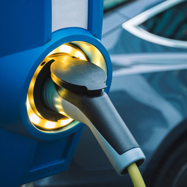¿Pueden multarme si me quedo sin batería en carretera con mi coche eléctrico? ¿Pueden multarme si me quedo sin batería en carretera con mi coche eléctrico?