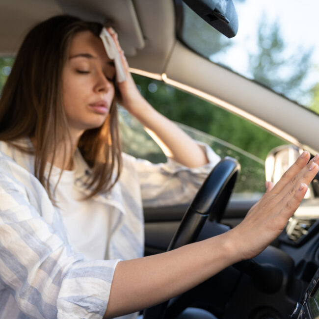 ¿Sabes cómo evitar sufrir un golpe de calor en tu coche?