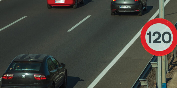 ¿Cómo reducir el consumo de tu coche? Prueba con la velocidad (y otras medidas) ¿Cómo reducir el consumo de tu coche? Prueba con la velocidad (y otras medidas)