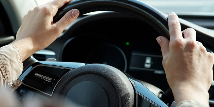 ¡Ojo con las distracciones al volante! 82 % de los conductores reconoce perder de vista la carretera más de 2 segundos ¡Ojo con las distracciones al volante! 82 % de los conductores reconoce perder de vista la carretera más de 2 segundos