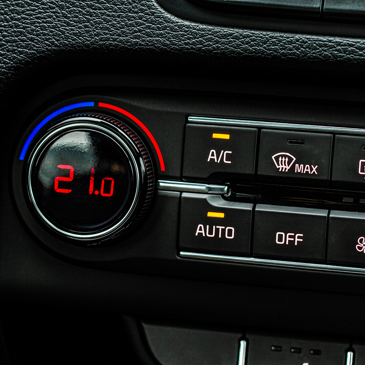 Consigue que el aire acondicionado de tu coche enfríe más sin aumentar el consumo de combustible