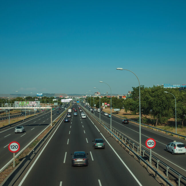 ¿Cuáles son las principales razones por las que se cometen excesos de velocidad? ¿Cuáles son las principales razones por las que se cometen excesos de velocidad?