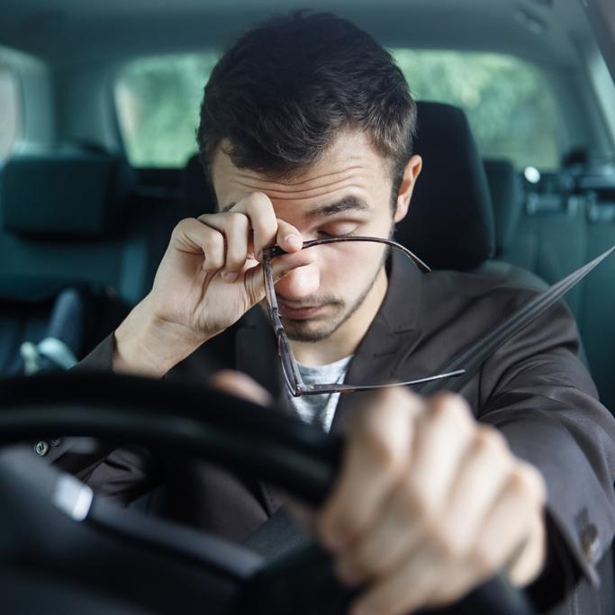 No menosprecies el descanso antes de viajar: los peligros de la somnolencia al volante