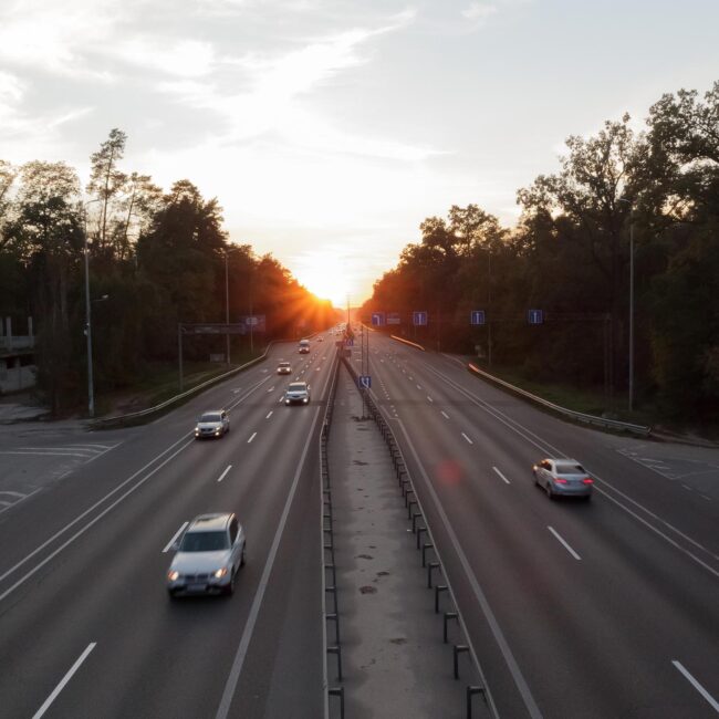 Quedarte en el carril izquierdo es motivo de multa