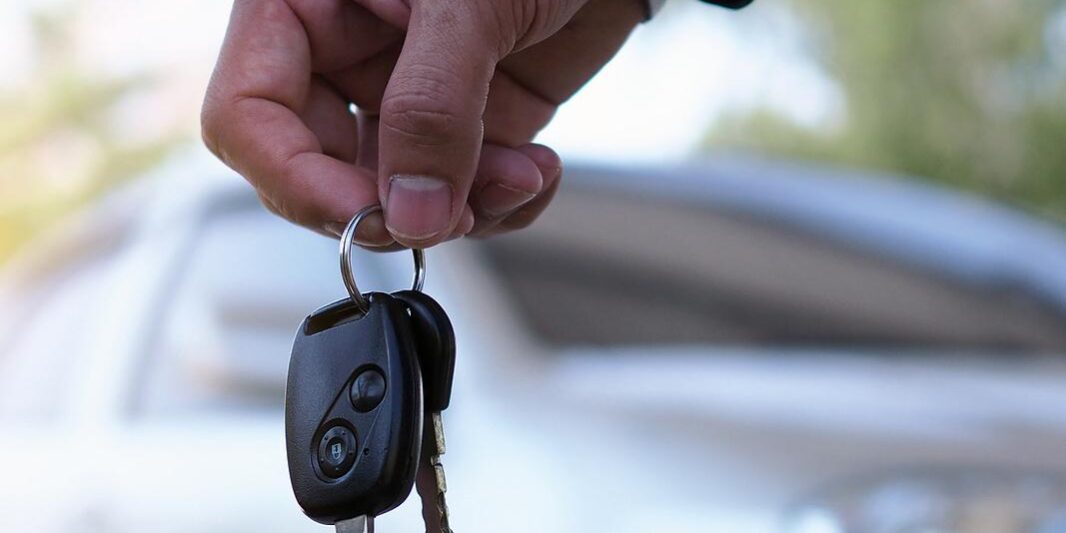 ¿Sabes qué mirar antes de comprar un coche de segunda mano? ¿Sabes qué mirar antes de comprar un coche de segunda mano?