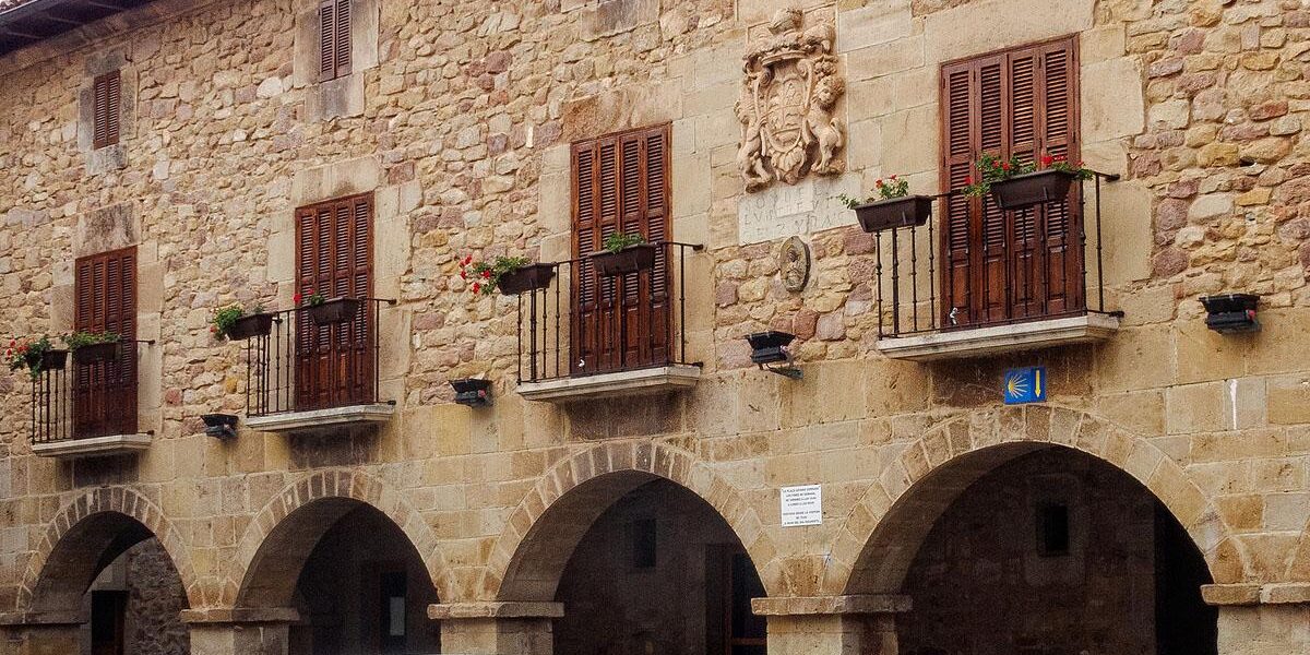 Los navarros pasaron de ser quienes más invirtieron en su coche en 2020 a reducir su presupuesto a la mitad en 2021