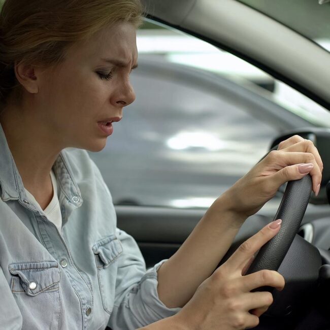 Si eres de los que se marean en el coche, estos consejos pueden ayudarte