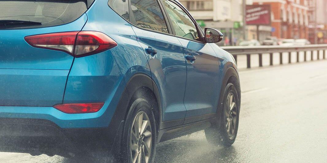 Aquaplaning: prevenirlo puede ahorrarnos un susto en carretera Aquaplaning: prevenirlo puede ahorrarnos un susto en carretera
