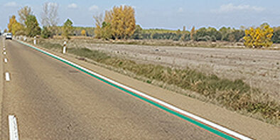 ¿Qué significan las líneas azules y verdes que hay pintadas en muchas carreteras? ¿Qué significan las líneas azules y verdes que hay pintadas en muchas carreteras?