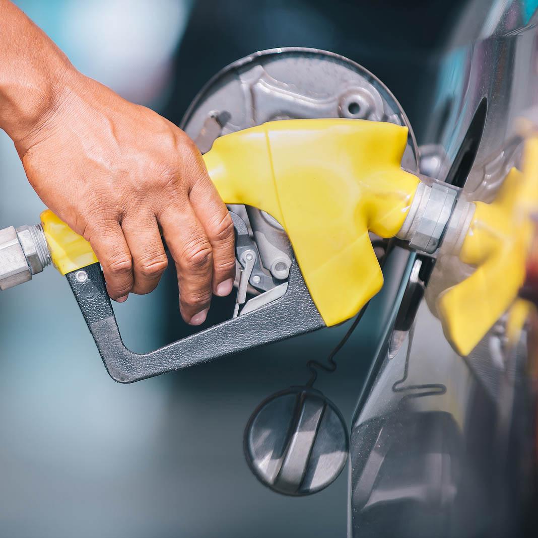 ¿Cuándo acabará el descuento de los 20 céntimos de la gasolina?
