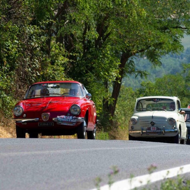 Los coches históricos quedarán eximidos de las restricciones medioambientales de la DGT Los coches históricos quedarán eximidos de las restricciones medioambientales de la DGT