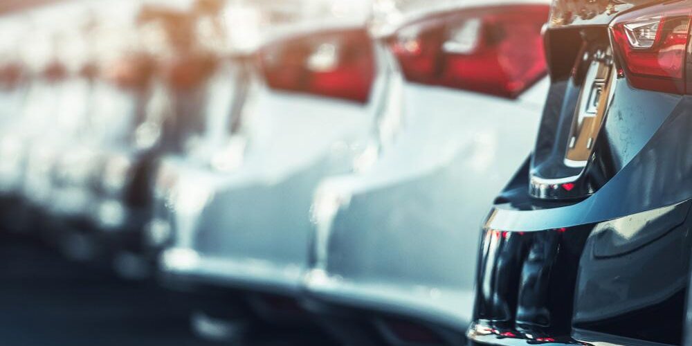 Car Dealership Brand New Vehicles For Sale Parking Lot. Automoti Acierto o fracaso: éstas son las marcas de coches con mayor y menor fiabilidad